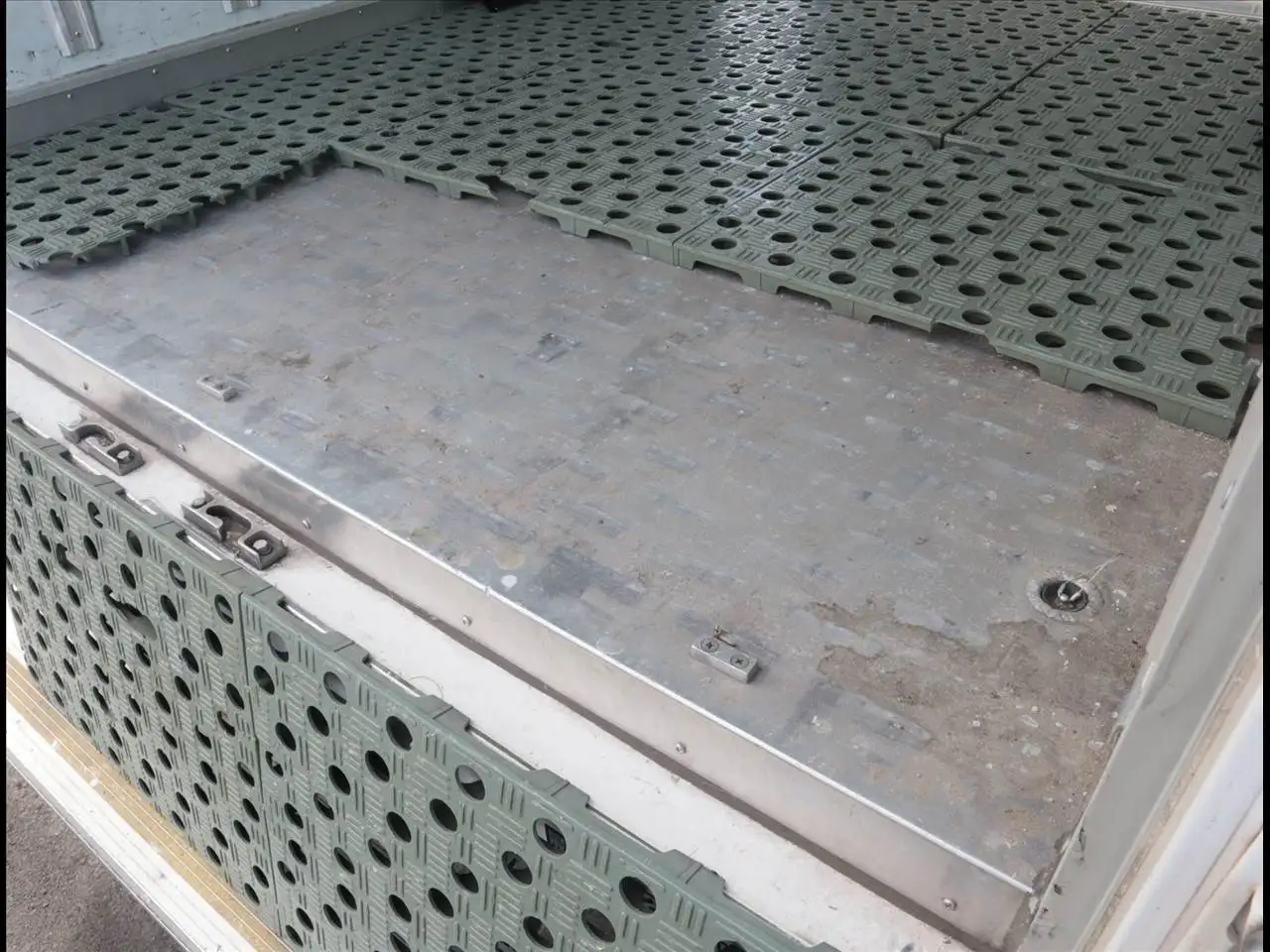 日野 デュトロ 小型 冷凍冷蔵 低温 床ステンの中古トラック画像7