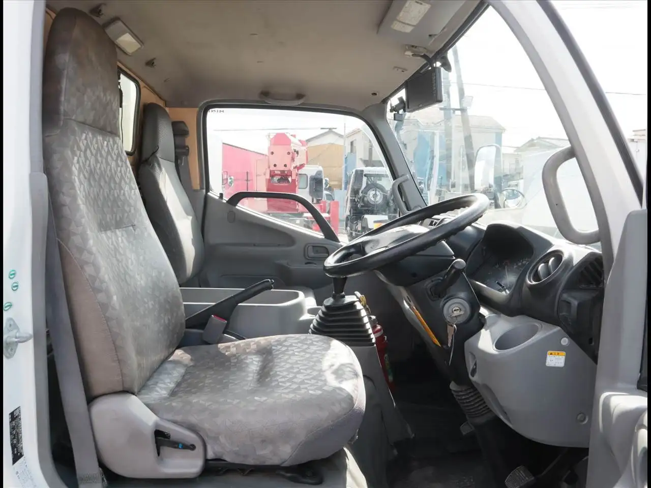 日野 デュトロ 小型 冷凍冷蔵 低温 床ステンの中古トラック画像11