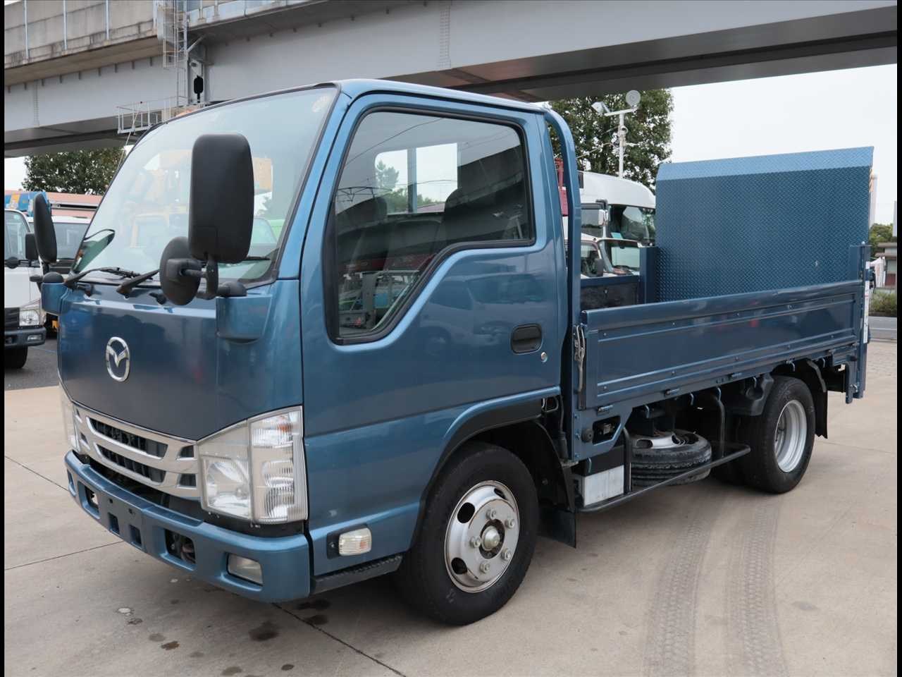 マツダ タイタン 小型 平ボディ 10尺