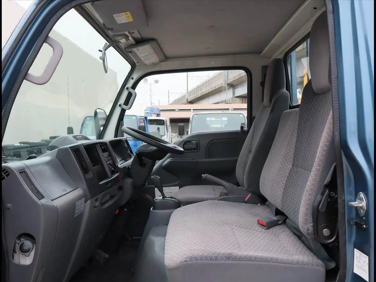 マツダ タイタン 小型 平ボディ パワーゲート 床鉄板の中古トラック画像12