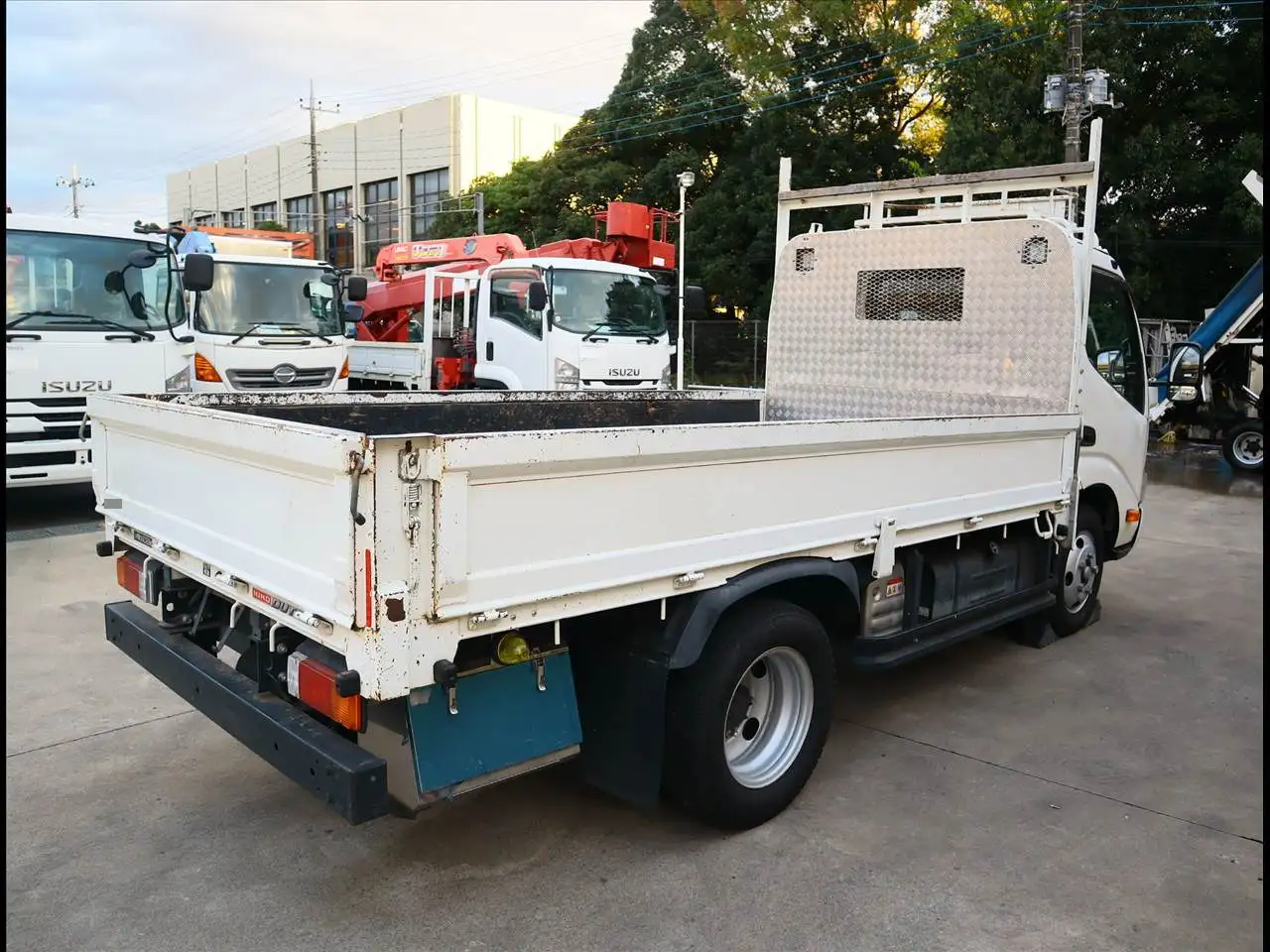 日野 デュトロ 小型 平ボディ 2RG-XZU645M R3の中古トラック画像3