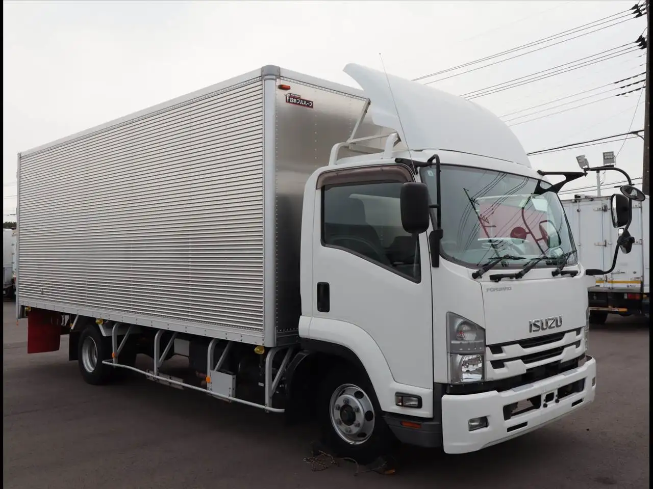 いすゞ フォワード 中型/増トン アルミバン 2RG-FRR90S2 R2の中古トラック画像2