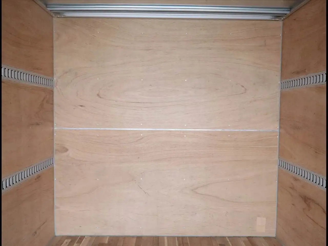 いすゞ フォワード 中型/増トン アルミバン 2RG-FRR90S2 R2の中古トラック画像6