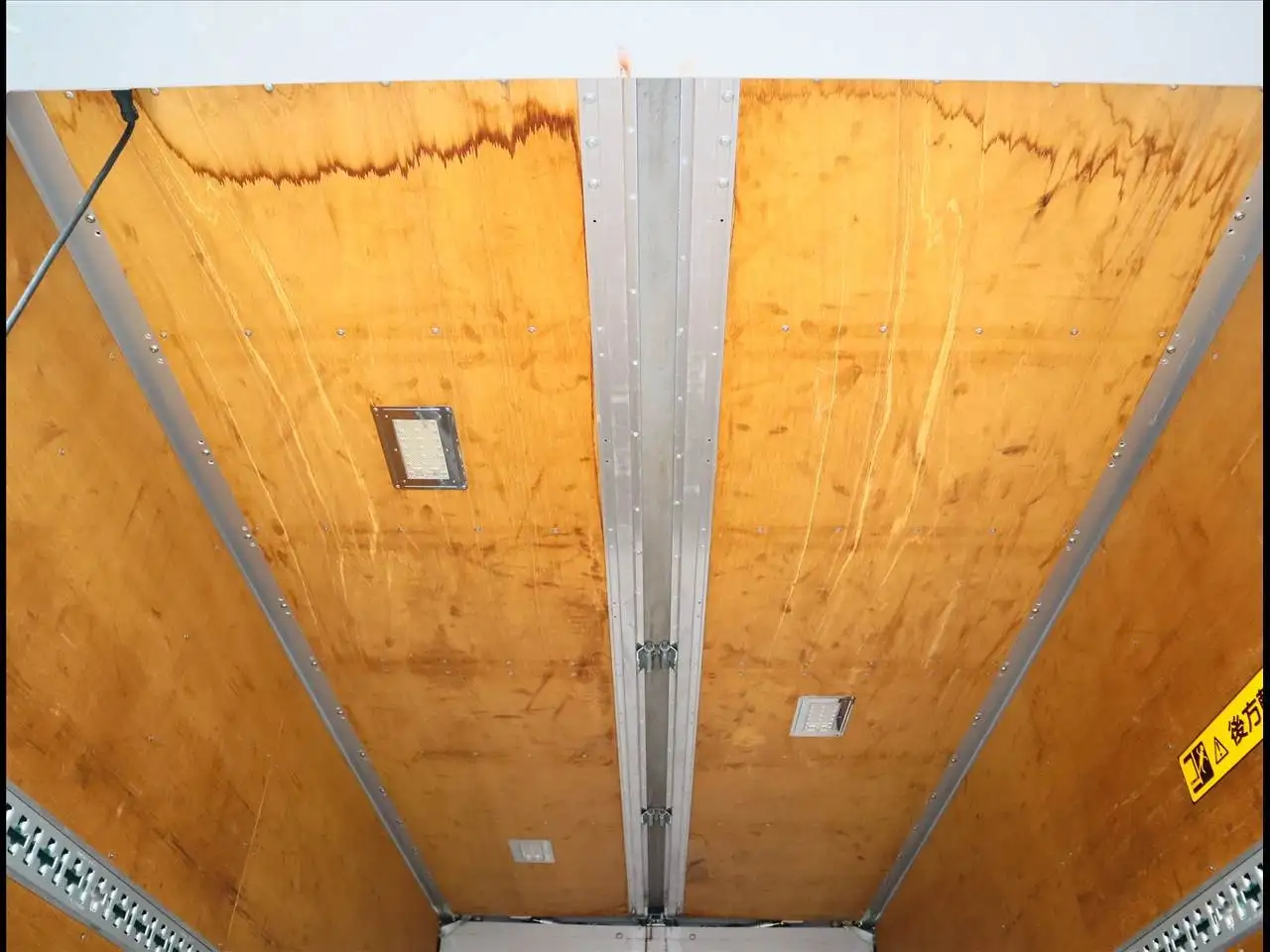 いすゞ エルフ 小型 ウイング パワーゲート BDG-NPR85ANの中古トラック画像10