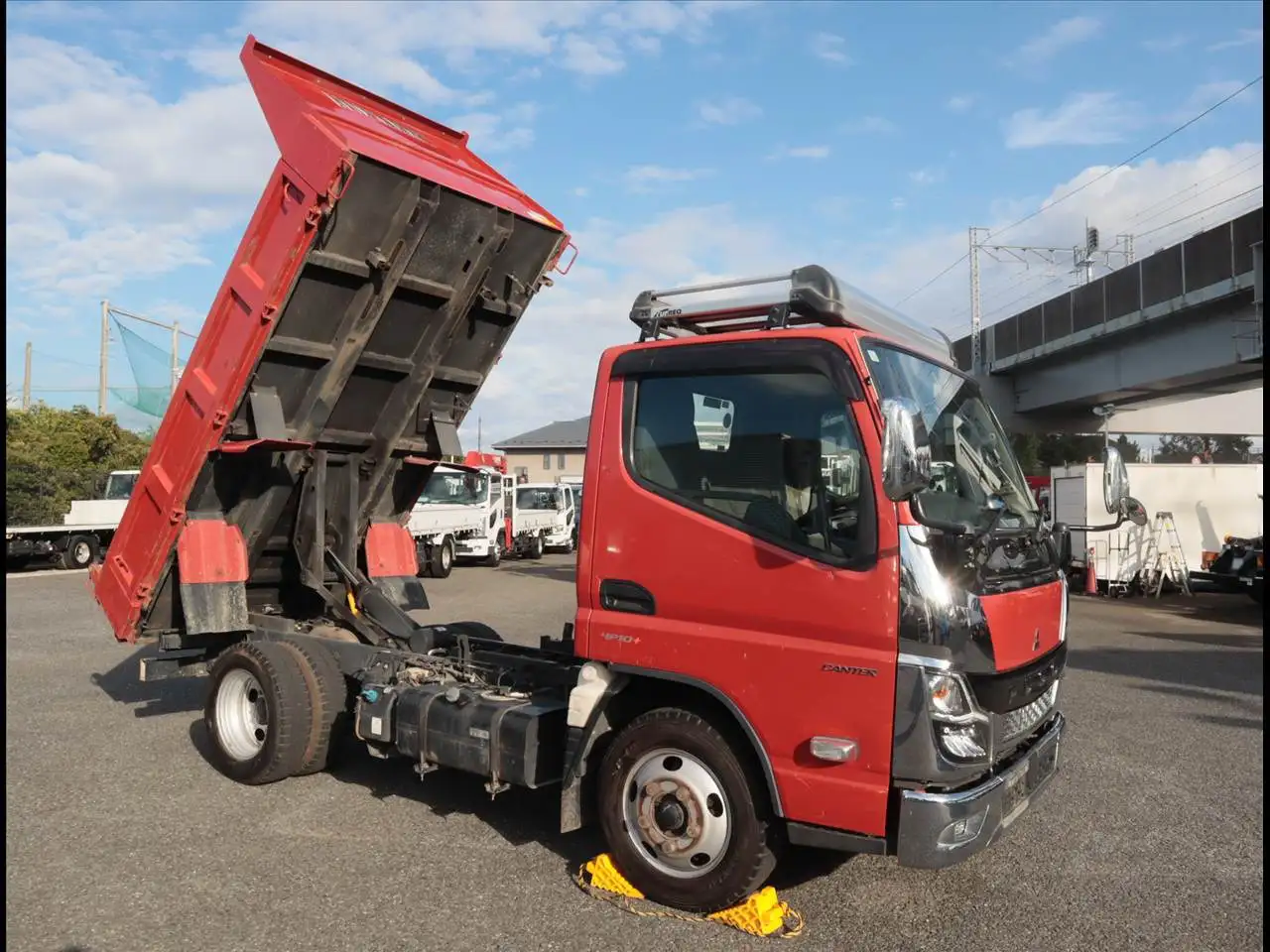 三菱 キャンター 小型 ダンプ 強化 2RG-FBA60の中古トラック画像2