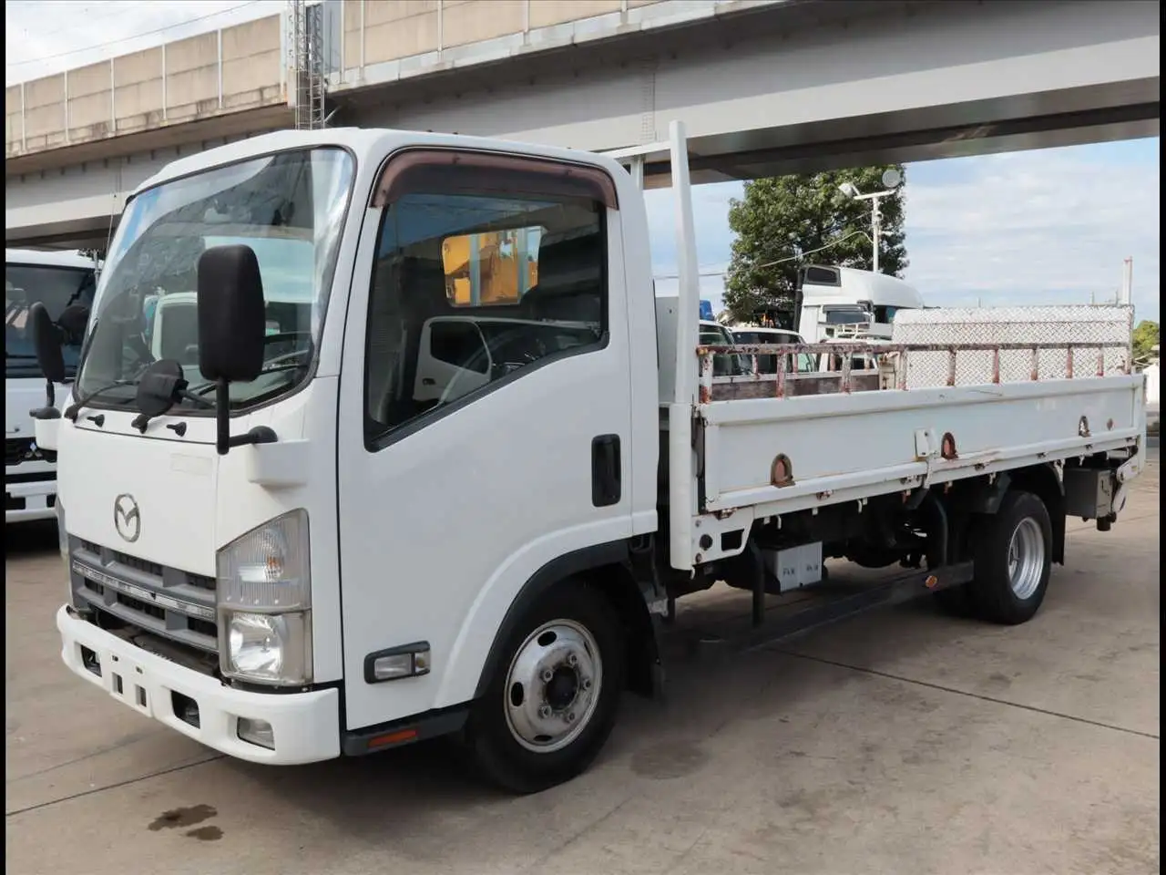 マツダ タイタン 小型 平ボディ パワーゲート 床鉄板 の中古トラック【車両No.199941】