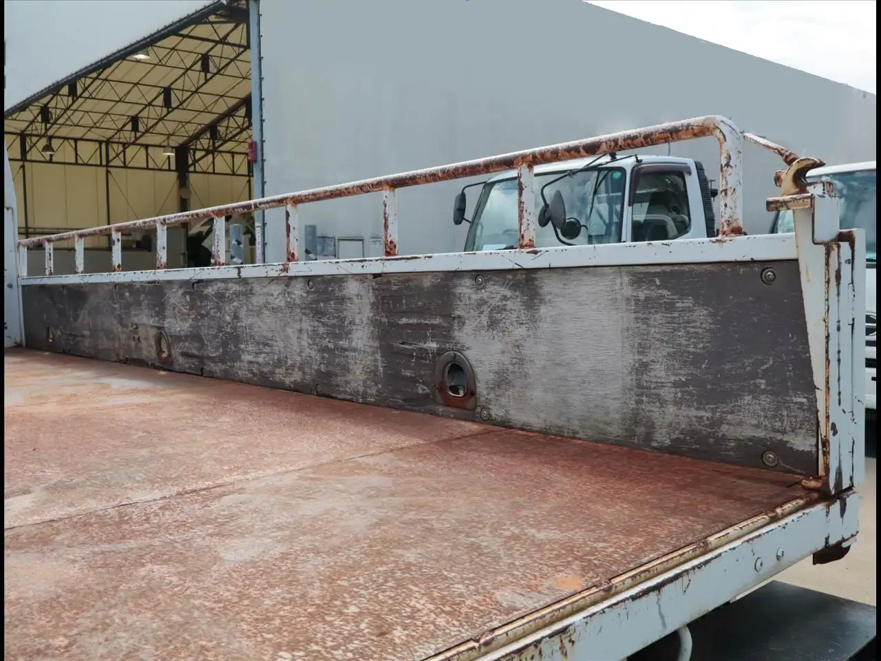 マツダ タイタン 小型 平ボディ パワーゲート 床鉄板の中古トラック画像9