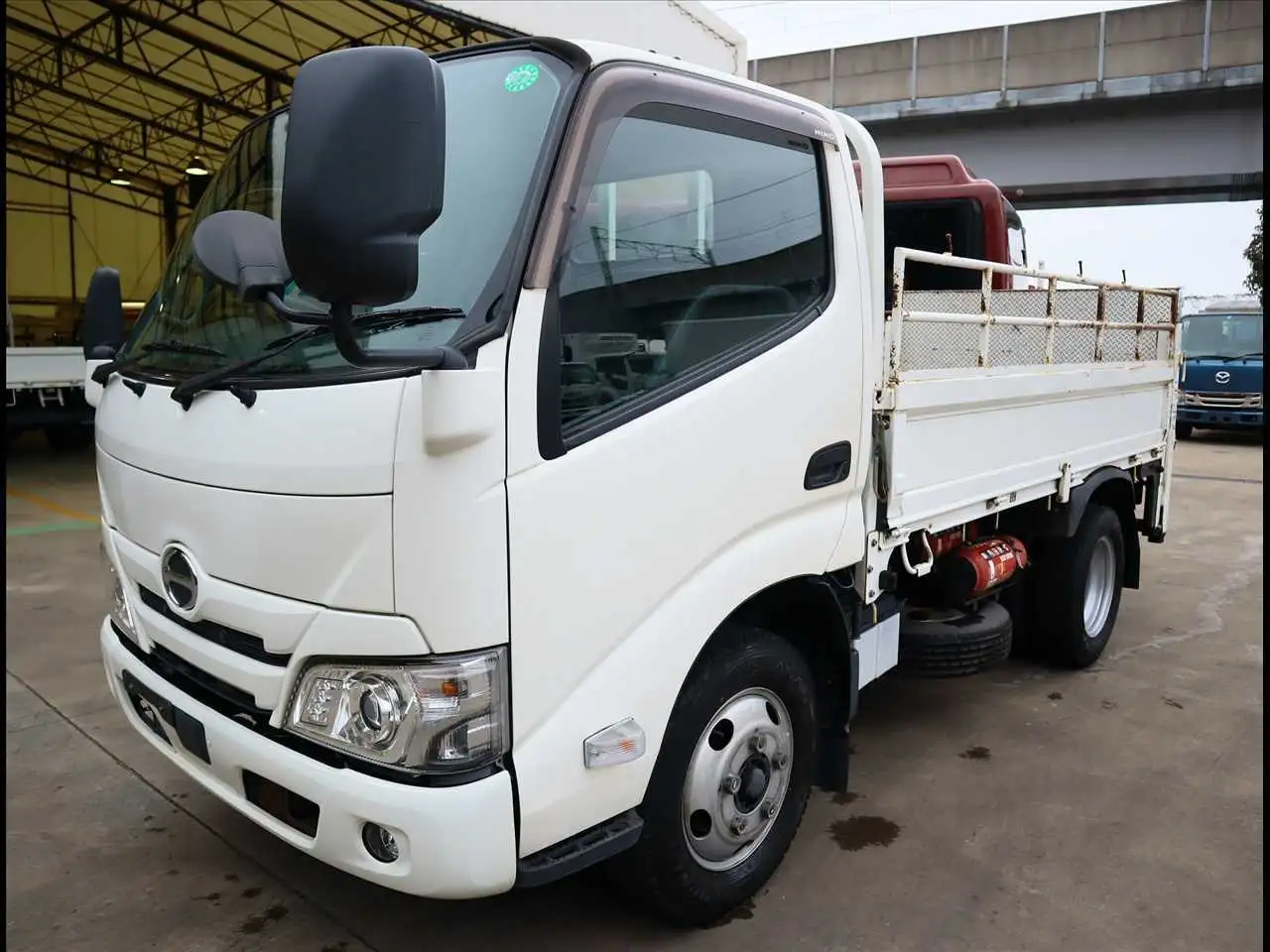 日野 デュトロ 小型 平ボディ パワーゲート 床鉄板 の中古トラック【車両No.199963】