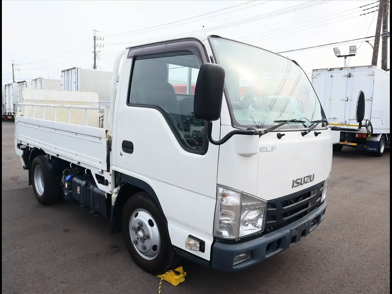 いすゞ エルフ 小型 平ボディ パワーゲート 2RG-NKR88Aの中古トラック画像2