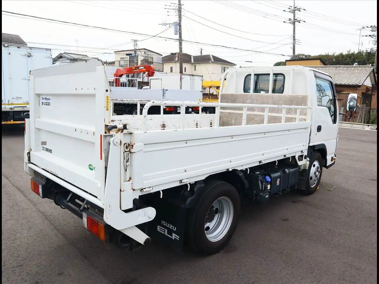 いすゞ エルフ 小型 平ボディ パワーゲート 2RG-NKR88Aの中古トラック画像3