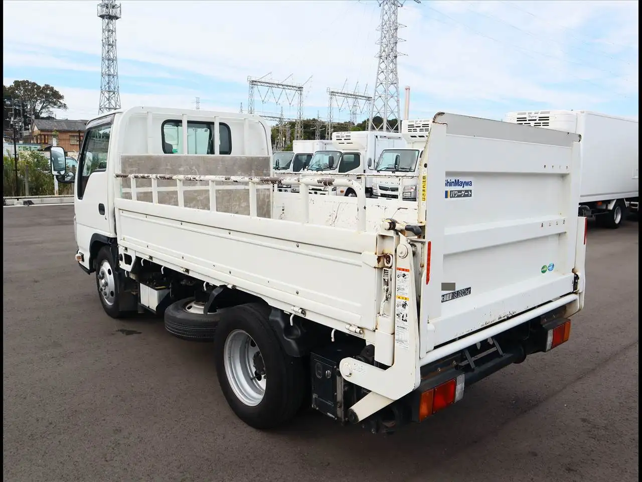 いすゞ エルフ 小型 平ボディ パワーゲート 2RG-NKR88Aの中古トラック画像4