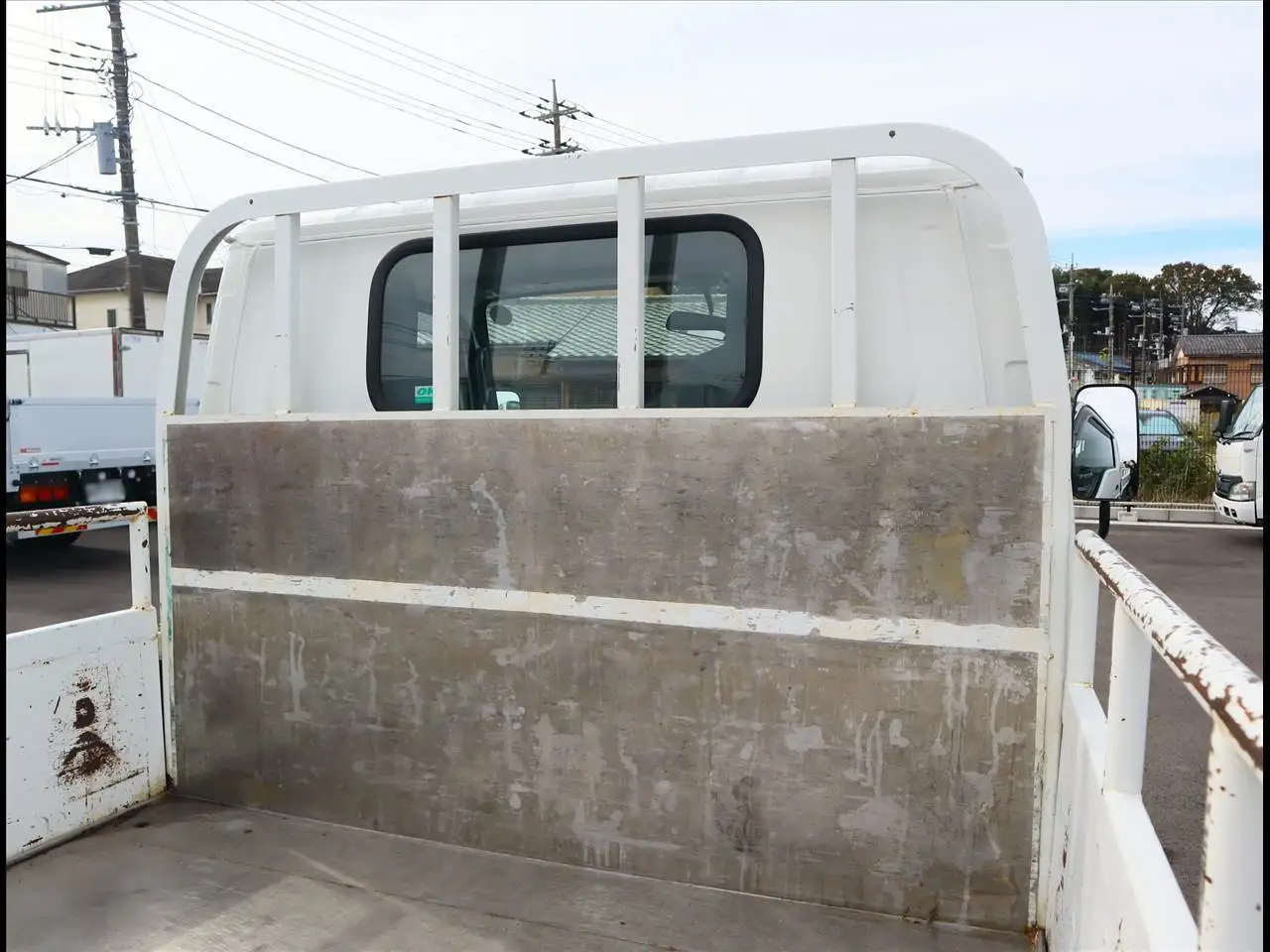 いすゞ エルフ 小型 平ボディ パワーゲート 2RG-NKR88Aの中古トラック画像6