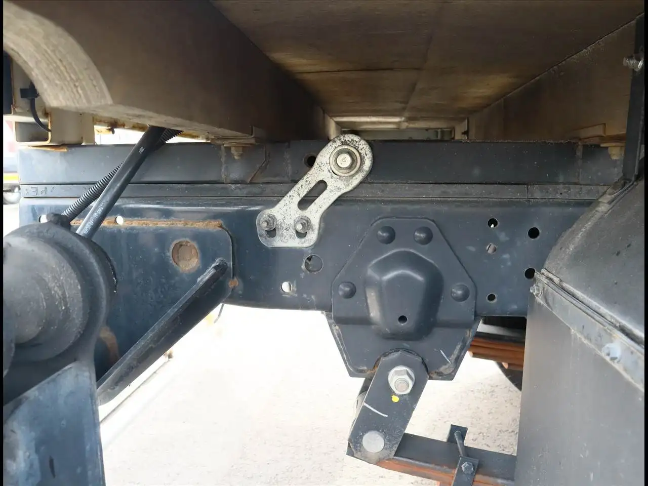 いすゞ エルフ 小型 平ボディ パワーゲート 2RG-NKR88Aの中古トラック画像像17