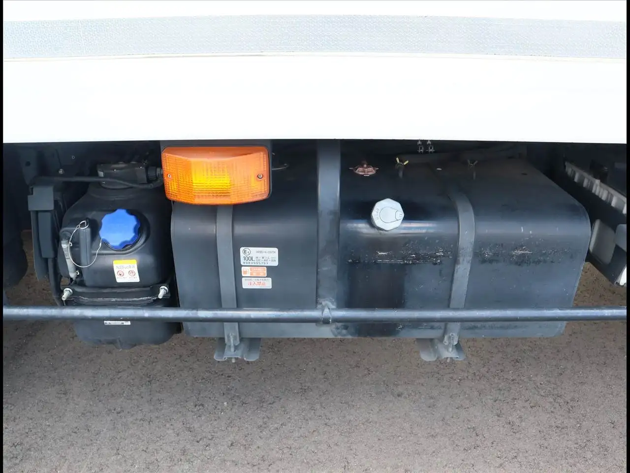 いすゞ エルフ 小型 冷凍冷蔵 中温 床ステンの中古トラック画像18