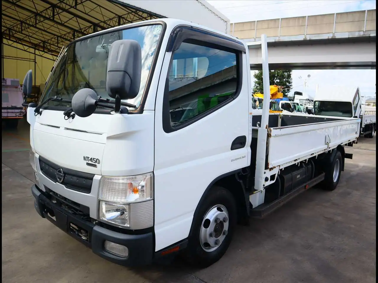 日産 アトラス 小型 平ボディ 2RG-FGA2W R2 の中古トラック【車両No.199971】