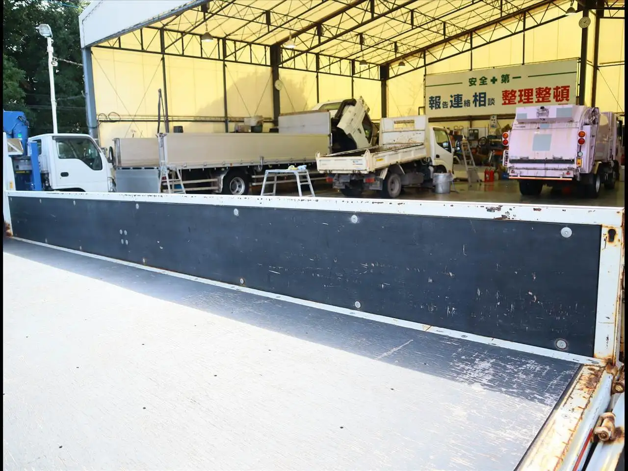 日産 アトラス 小型 平ボディ 2RG-FGA2W R2の中古トラック画像9