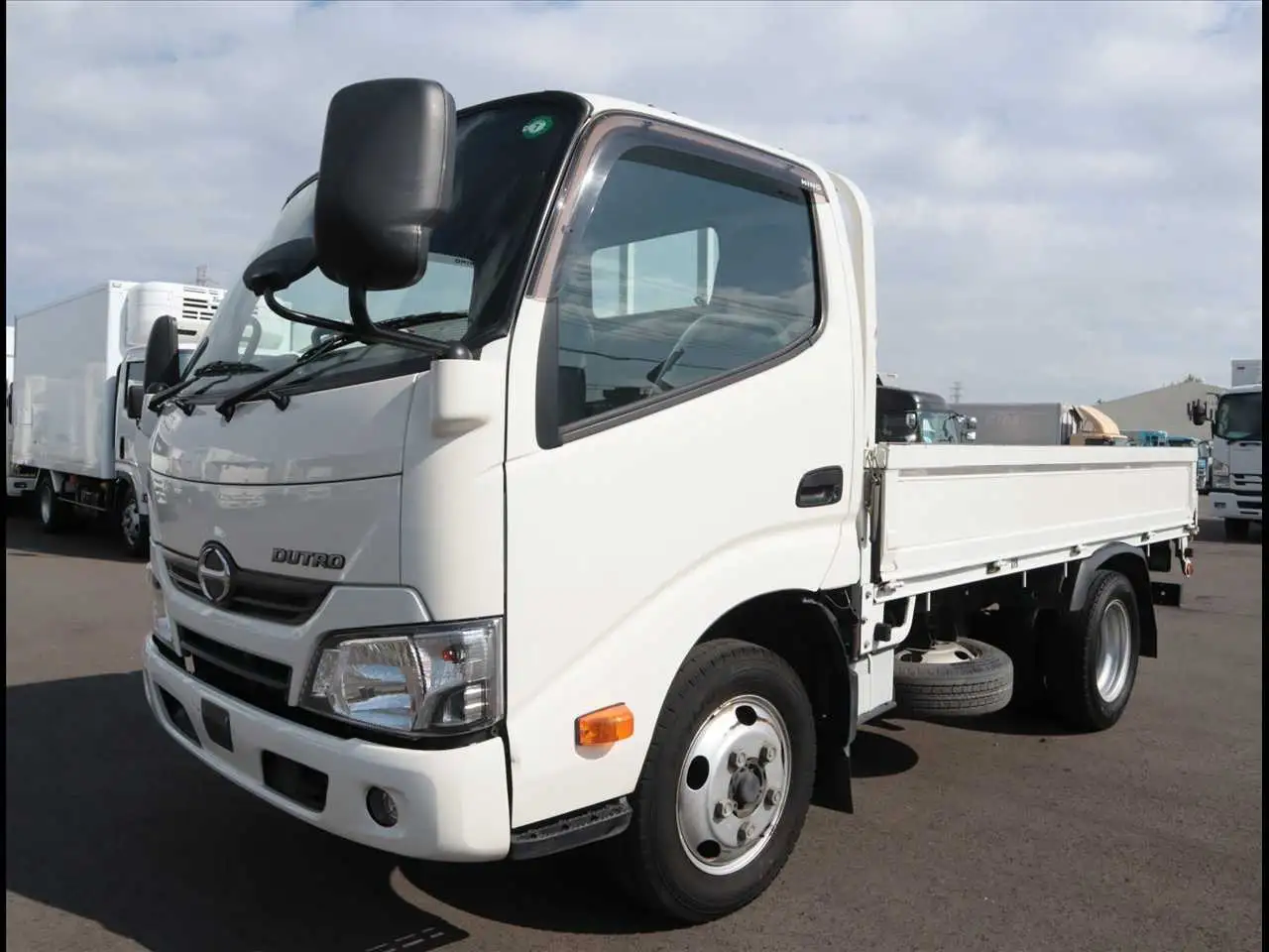 日野 デュトロ 小型 平ボディ TKG-XZU605M H31/R1 の中古トラック【車両No.199926】