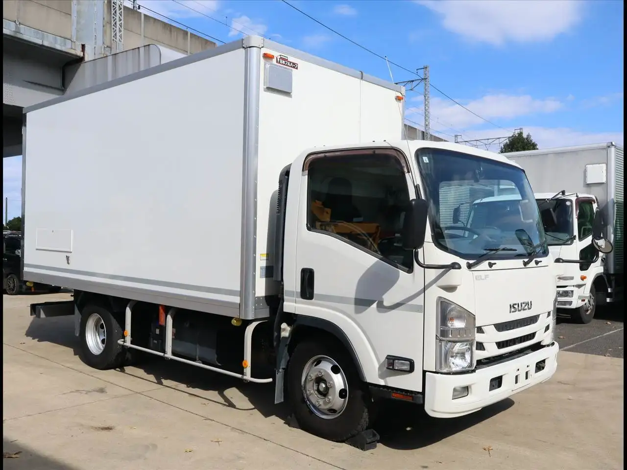 いすゞ エルフ 小型 冷凍冷蔵 保冷 サイドドアの中古トラック画像2