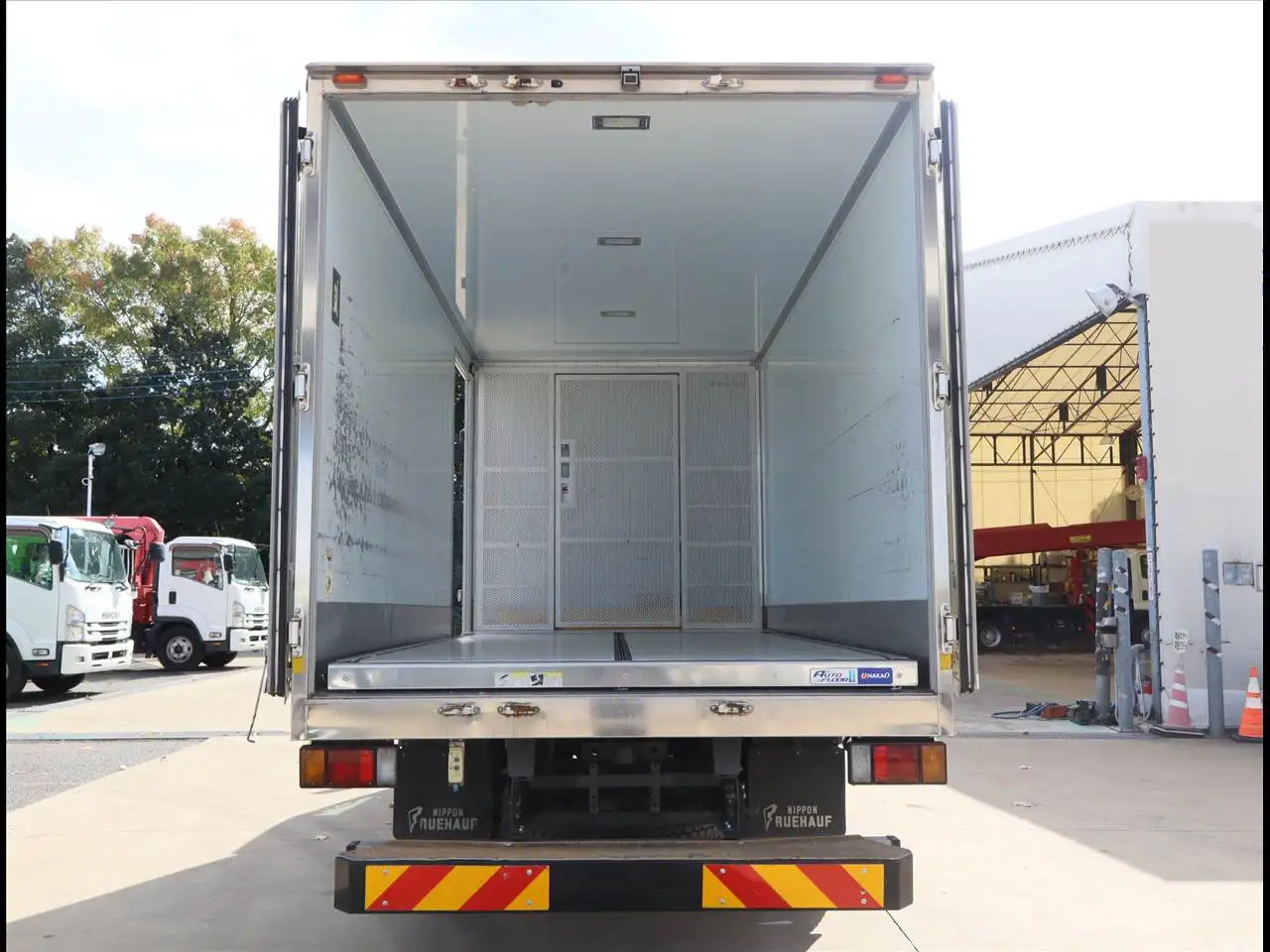 いすゞ エルフ 小型 冷凍冷蔵 保冷 サイドドアの中古トラック画像6