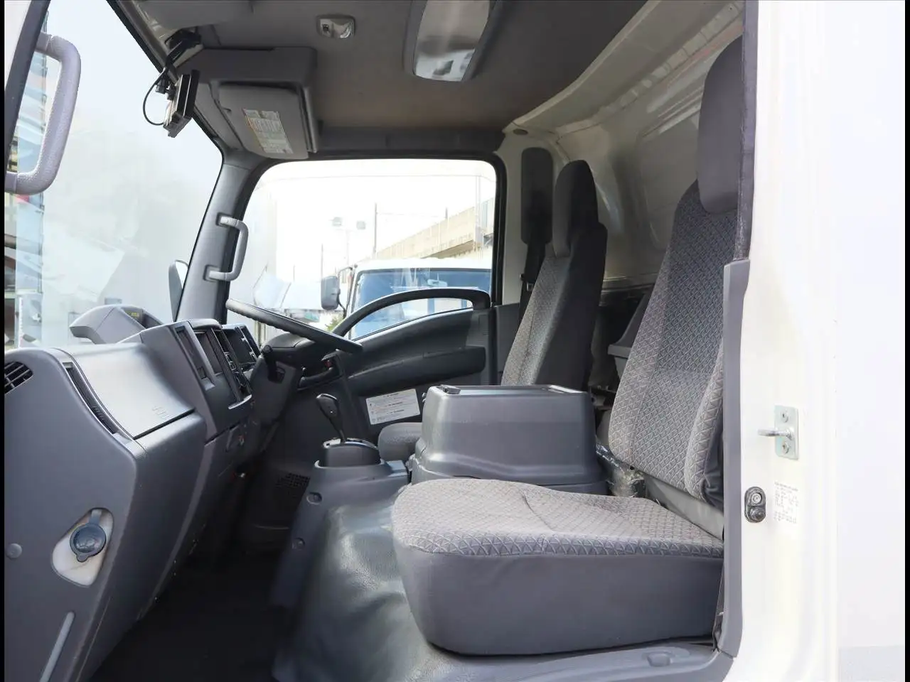 いすゞ エルフ 小型 冷凍冷蔵 保冷 サイドドアの中古トラック画像12