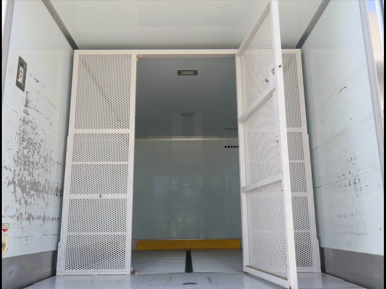 いすゞ エルフ 小型 冷凍冷蔵 保冷 サイドドアの中古トラック画像7