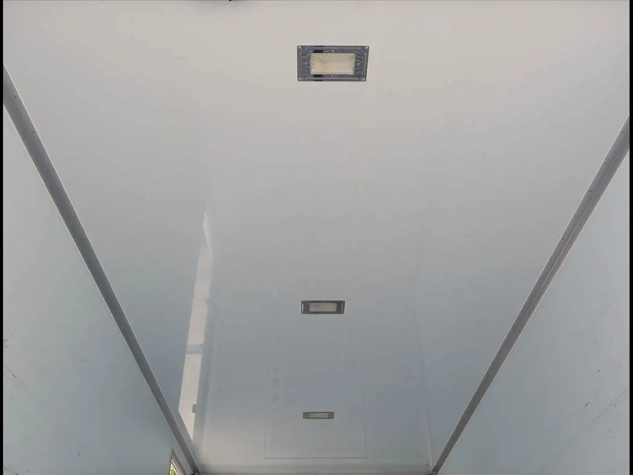 いすゞ エルフ 小型 冷凍冷蔵 保冷 サイドドアの中古トラック画像10