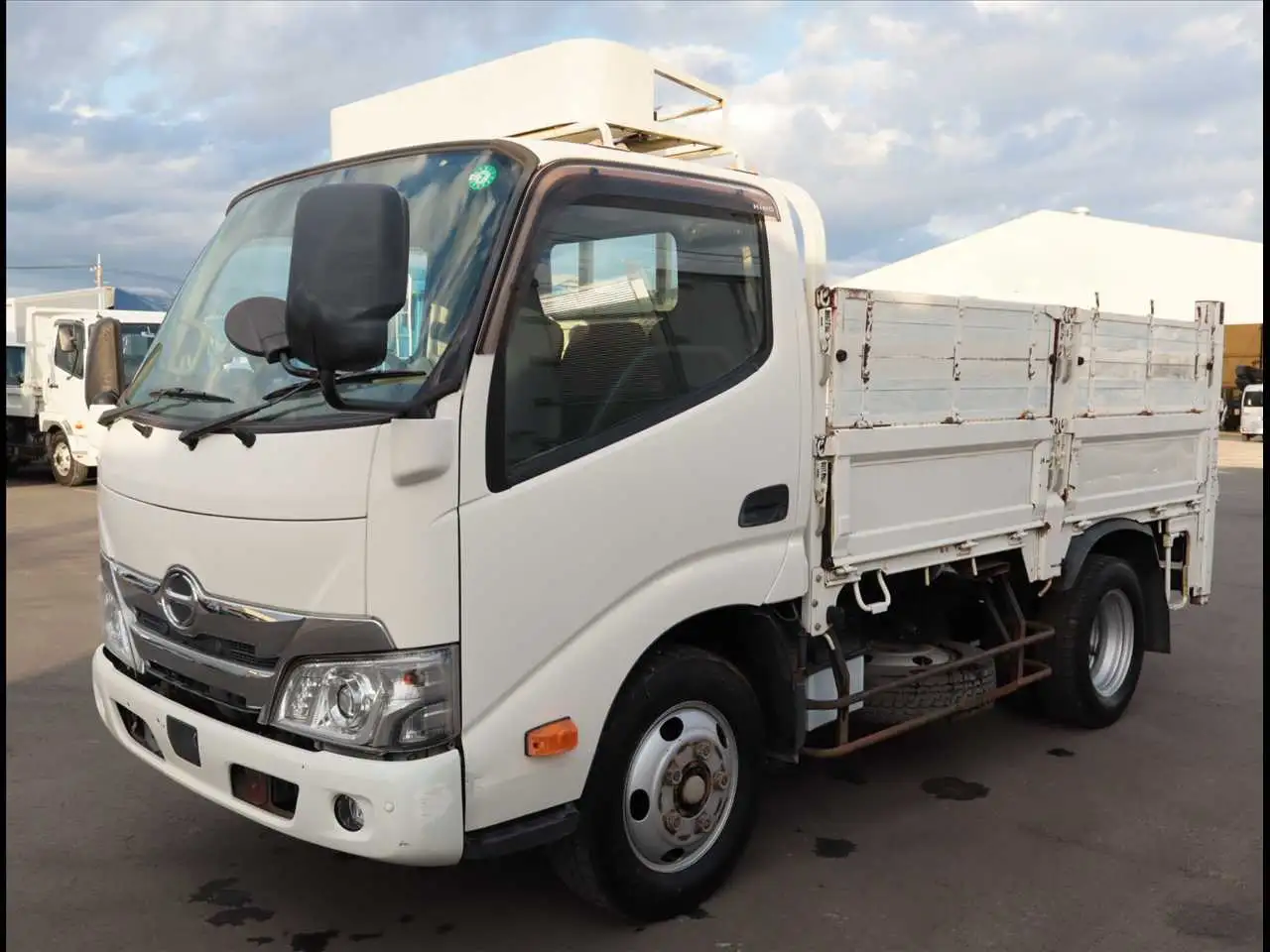 日野 デュトロ 小型 平ボディ パワーゲート 床鉄板 の中古トラック【車両No.199932】