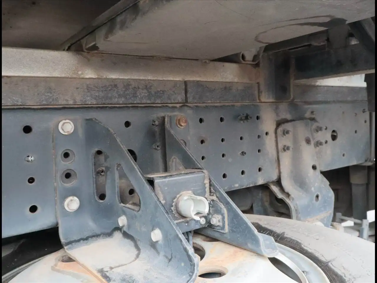 日野 デュトロ 小型 平ボディ パワーゲート 床鉄板の中古トラック画像像17