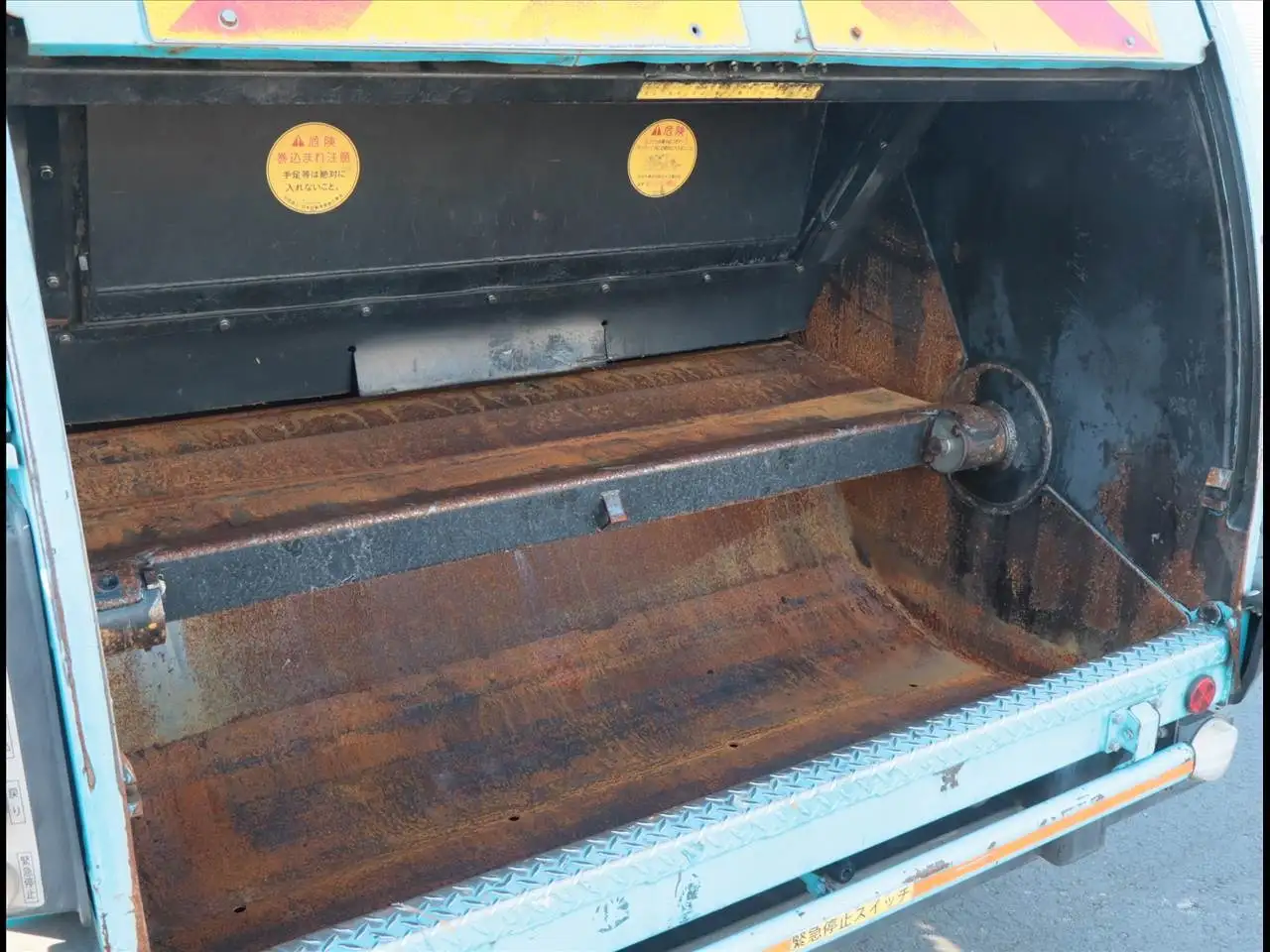 三菱 キャンター 小型 パッカー車 巻き込み式 回転ダンプ式の中古トラック画像10