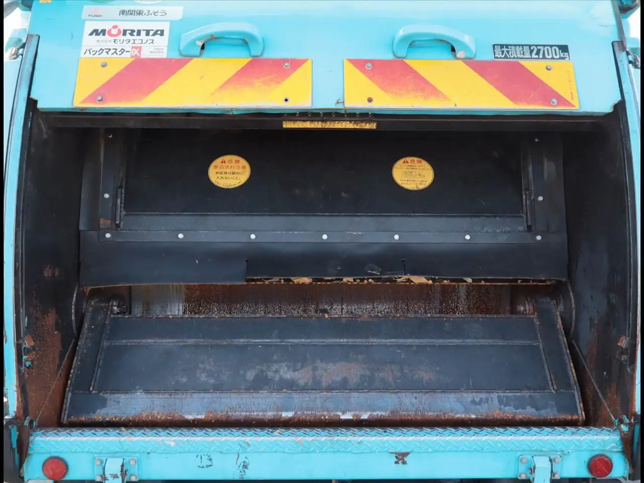 三菱 キャンター 小型 パッカー車 巻き込み式 回転ダンプ式の中古トラック画像9