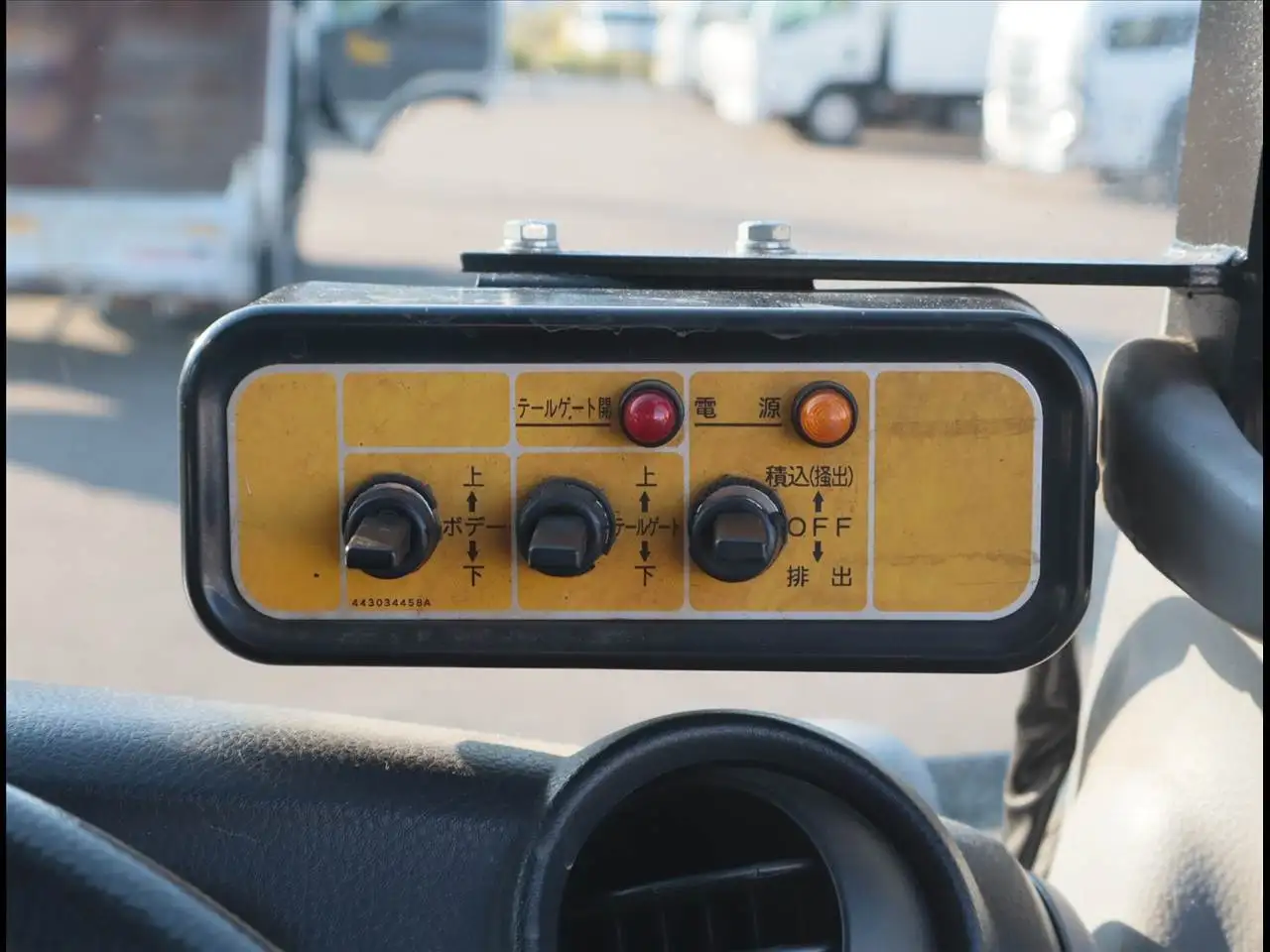 三菱 キャンター 小型 パッカー車 巻き込み式 回転ダンプ式の中古トラック画像16