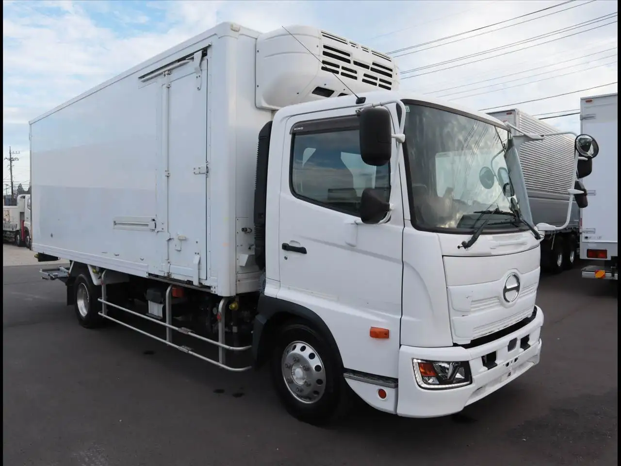 日野 レンジャー 中型/増トン 冷凍冷蔵 低温 パワーゲートの中古トラック画像2