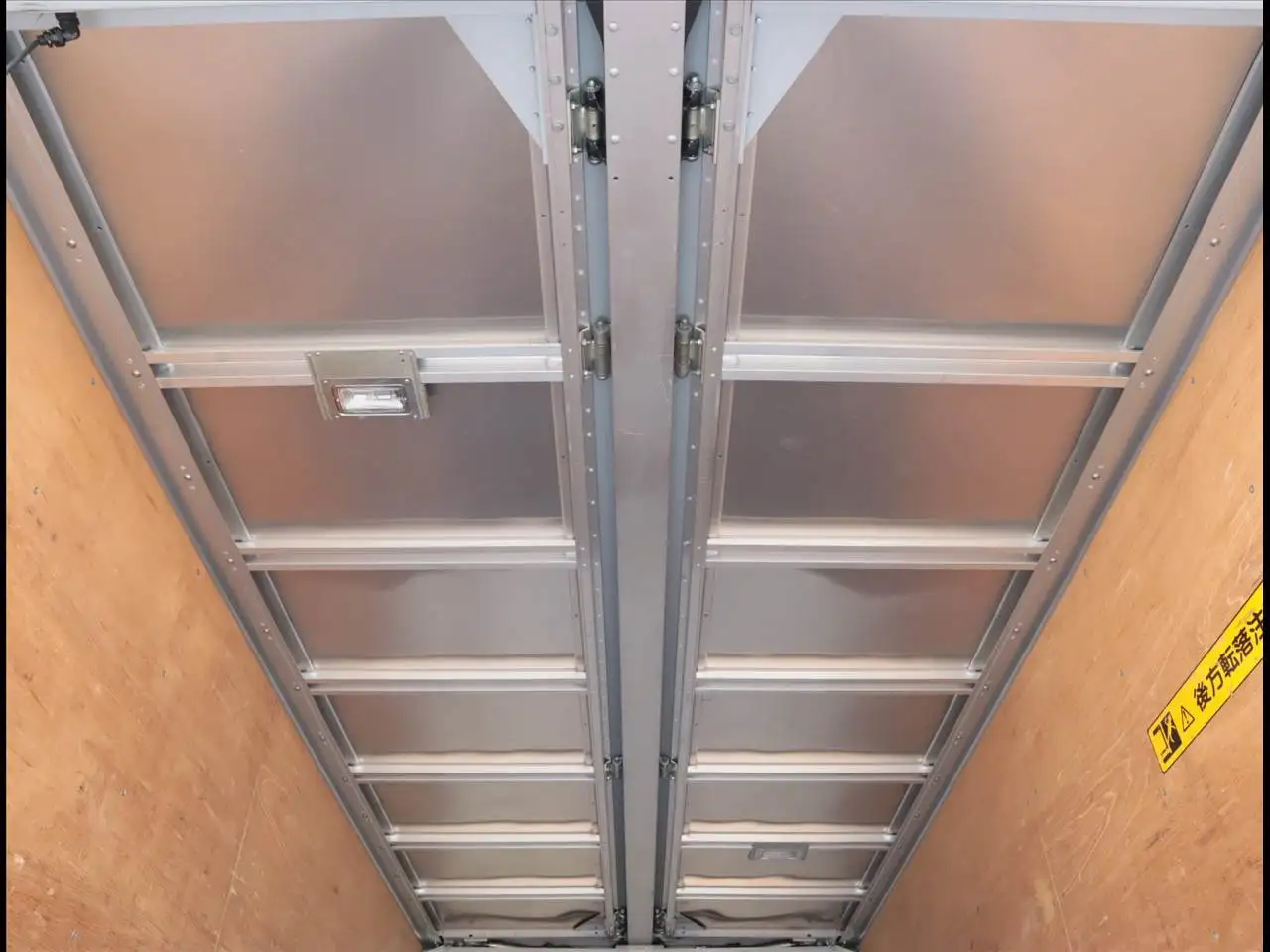 いすゞ エルフ 小型 ウイング パワーゲート SKG-NPR85YNの中古トラック画像10