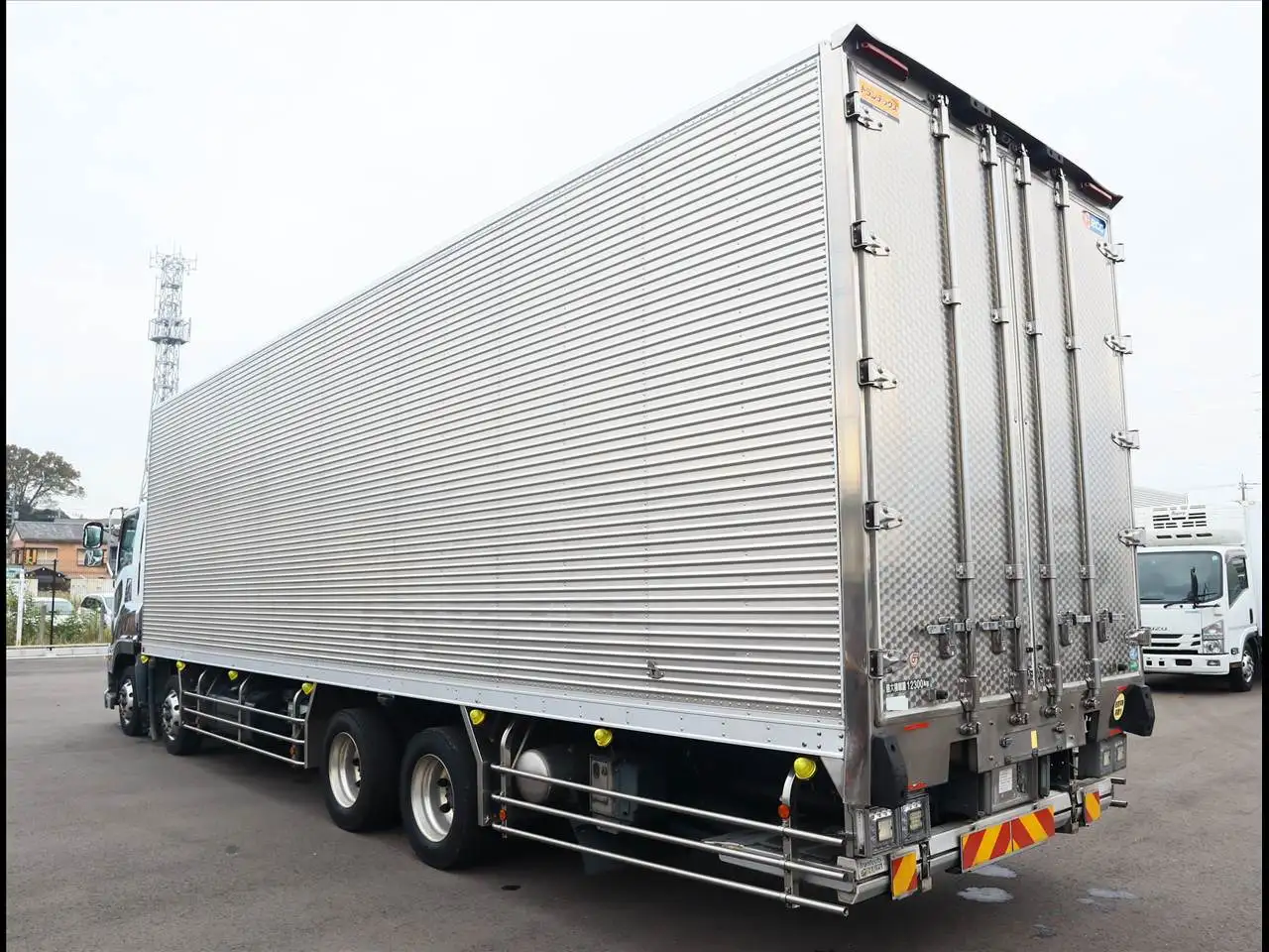 いすゞ ギガ 大型 冷凍冷蔵 低温 パワーゲートの中古トラック画像4