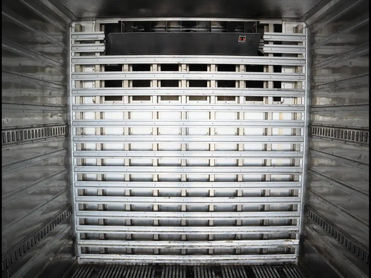 いすゞ ギガ 大型 冷凍冷蔵 低温 パワーゲートの中古トラック画像6