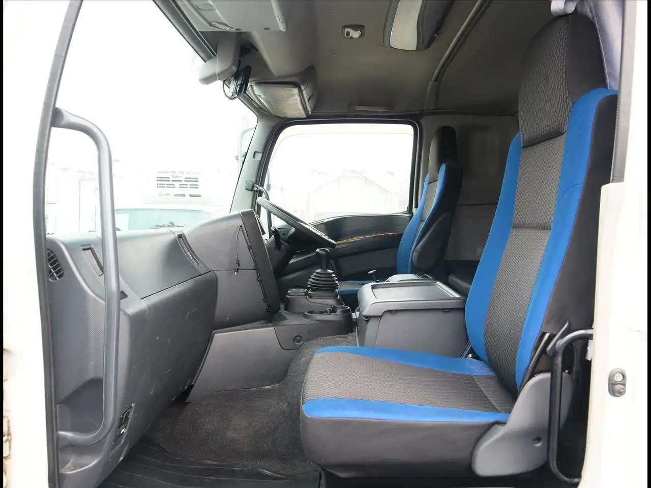 いすゞ ギガ 大型 冷凍冷蔵 低温 パワーゲートの中古トラック画像11