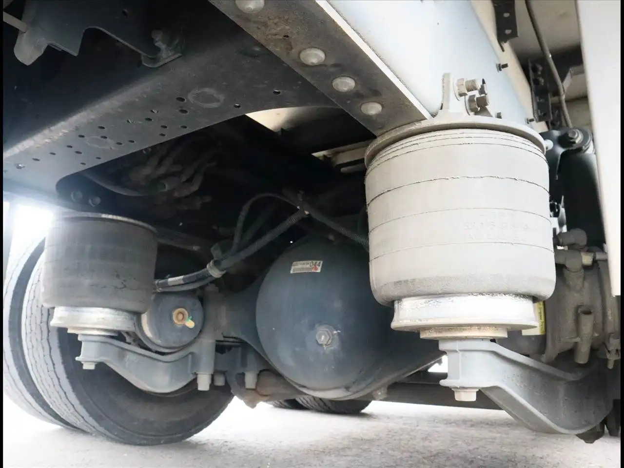 いすゞ ギガ 大型 冷凍冷蔵 低温 パワーゲートの中古トラック画像16