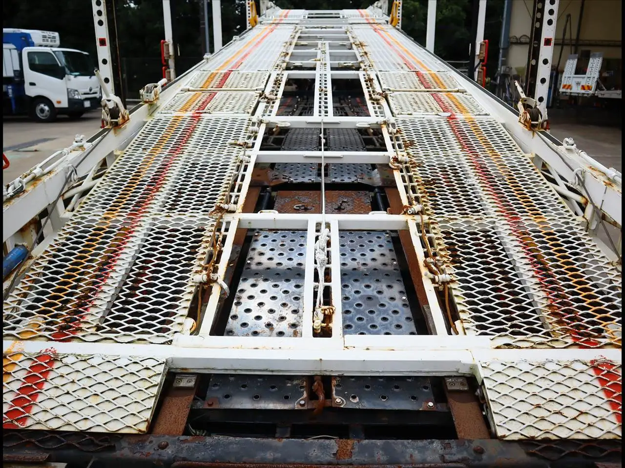 いすゞ フォワード 中型/増トン 車両重機運搬 PDG-FVZ34U2 H22の中古トラック画像6