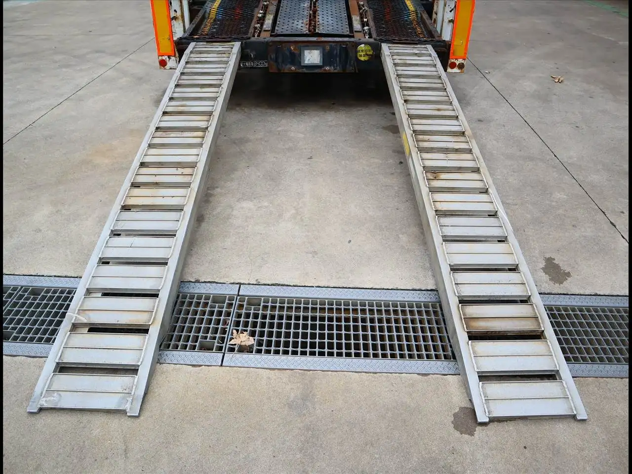 いすゞ フォワード 中型/増トン 車両重機運搬 PDG-FVZ34U2 H22の中古トラック画像9