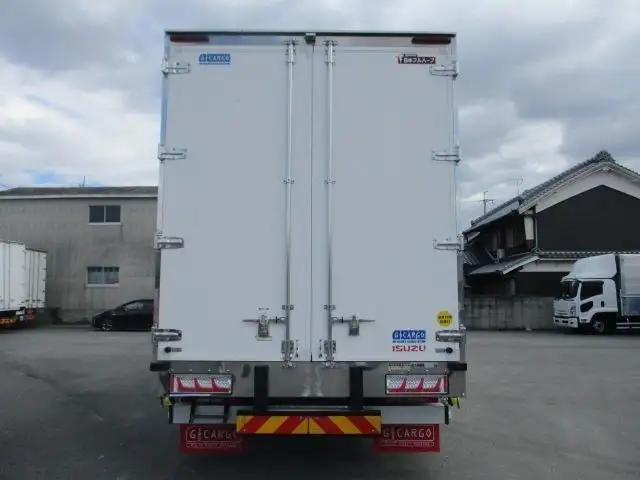 いすゞ ギガ 大型 ウイング ハイルーフ エアサスの中古トラック画像4