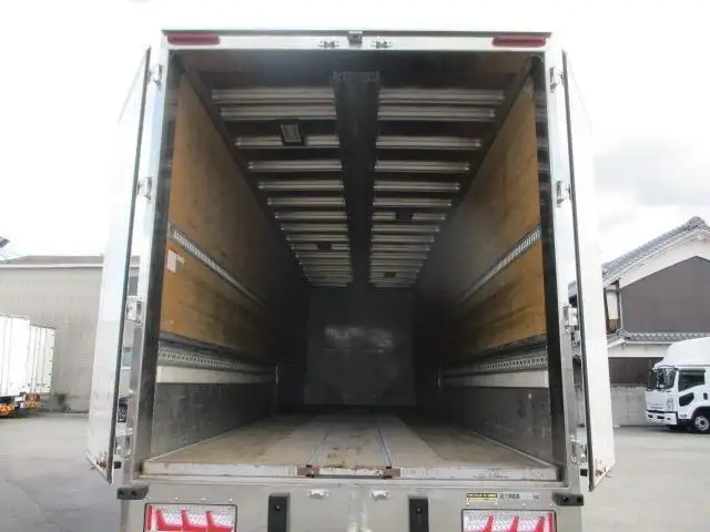 いすゞ ギガ 大型 ウイング ハイルーフ エアサスの中古トラック画像6