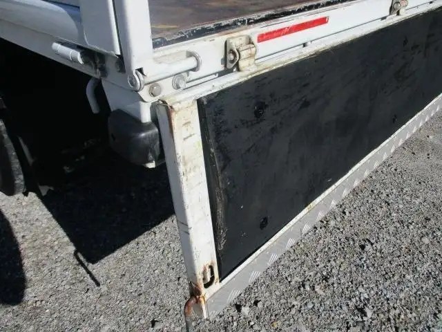 いすゞ エルフ 小型 平ボディ 床鉄板 TRG-NHR85Aの中古トラック画像6
