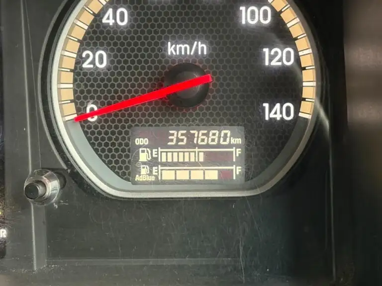 いすゞ ギガ 大型 ウイング パワーゲート ハイルーフの中古トラック画像12