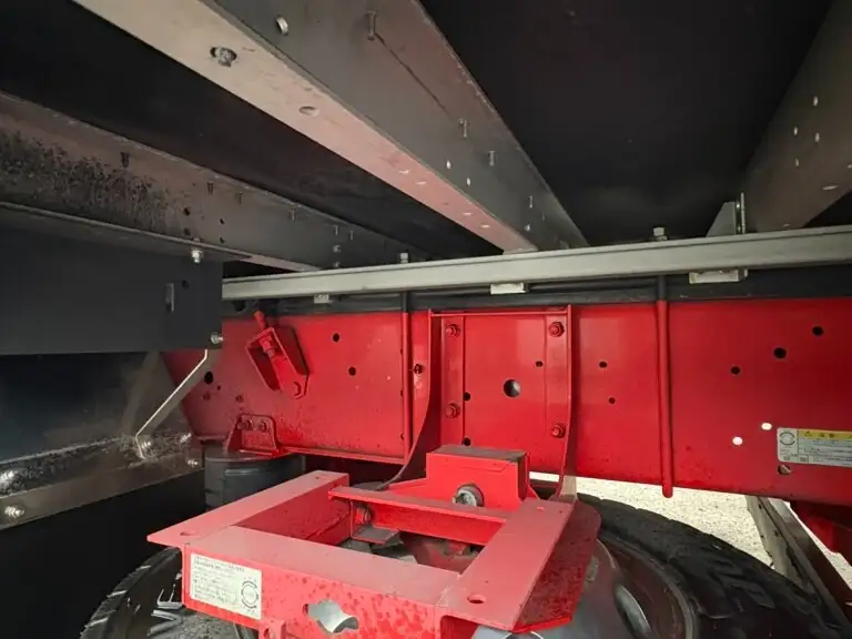 いすゞ ギガ 大型 ウイング パワーゲート ハイルーフの中古トラック画像16