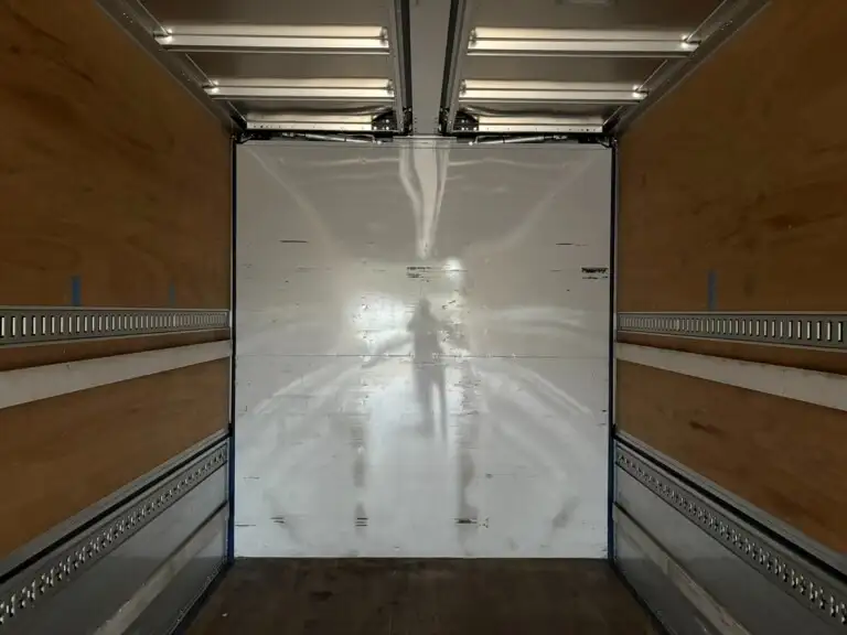 いすゞ ギガ 大型 ウイング パワーゲート ハイルーフの中古トラック画像8