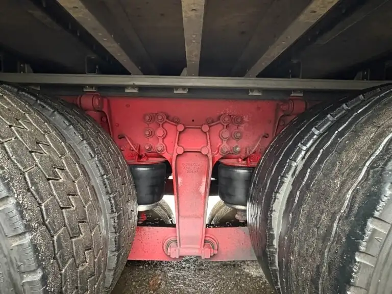 いすゞ ギガ 大型 ウイング パワーゲート ハイルーフの中古トラック画像20