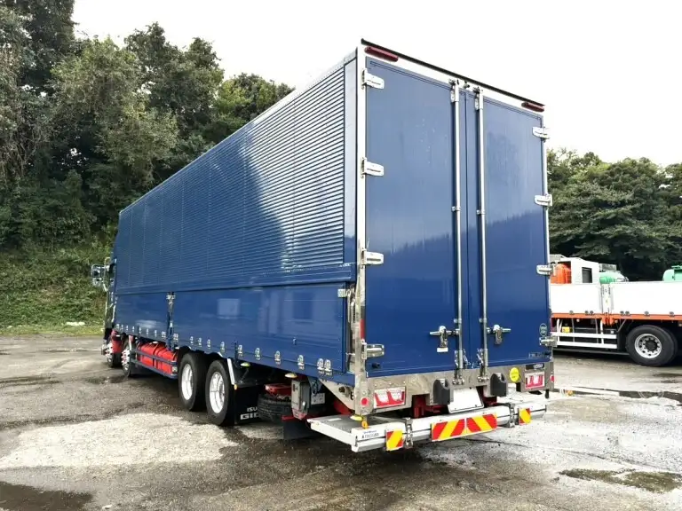 いすゞ ギガ 大型 ウイング パワーゲート ハイルーフの中古トラック画像5