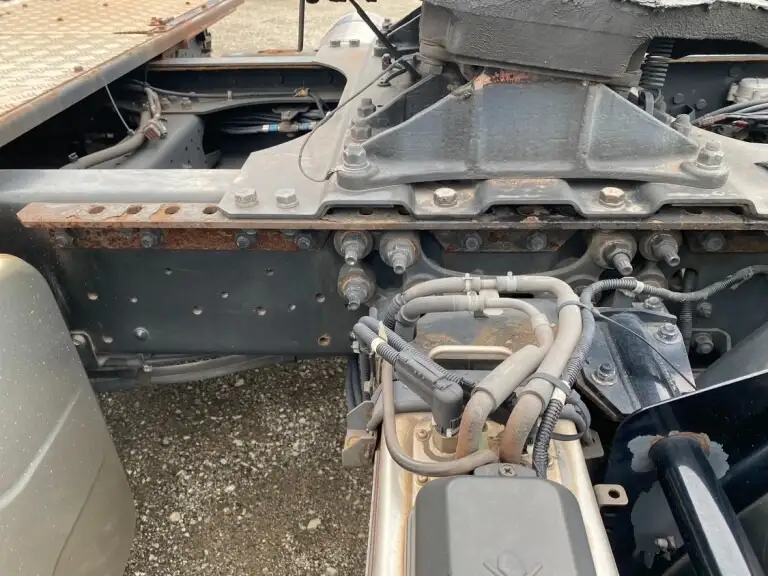 日産UD クオン 大型 トラクター ハイルーフ 1デフの中古トラック画像16