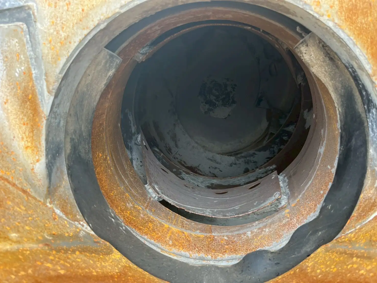 日野 プロフィア 大型 ミキサー・ポンプ ベッド 2DG-FS1AGAの中古トラック画像6