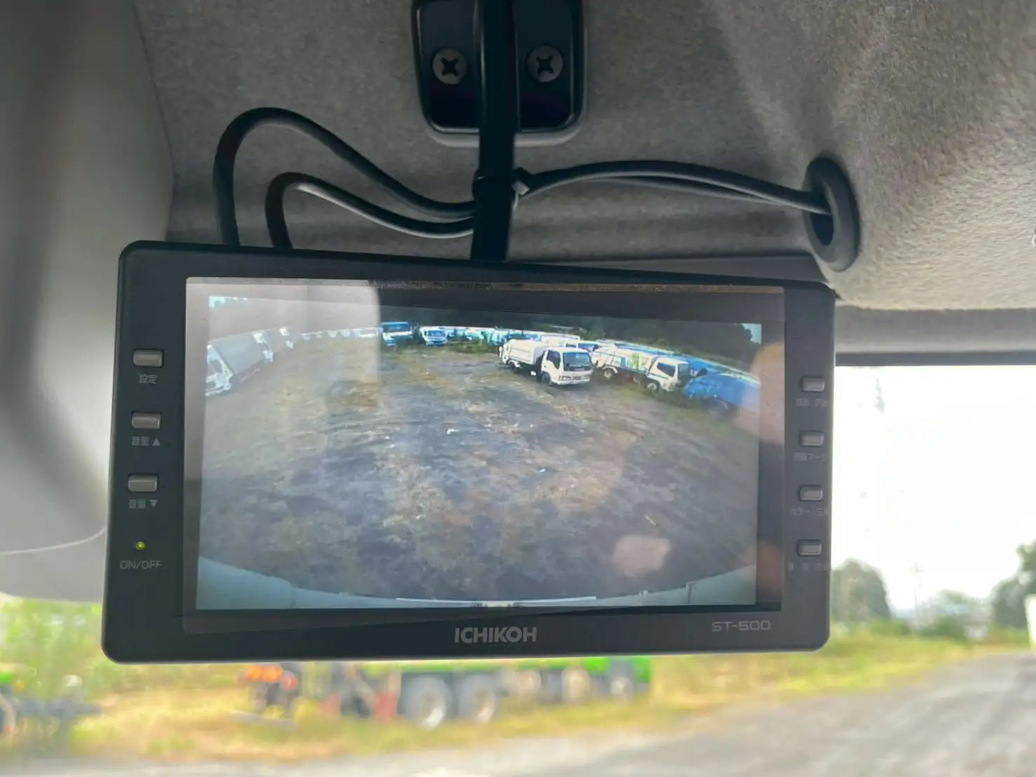 いすゞ フォワード 中型/増トン ウイング ベッド TKG-FRR90S2の中古トラック画像15